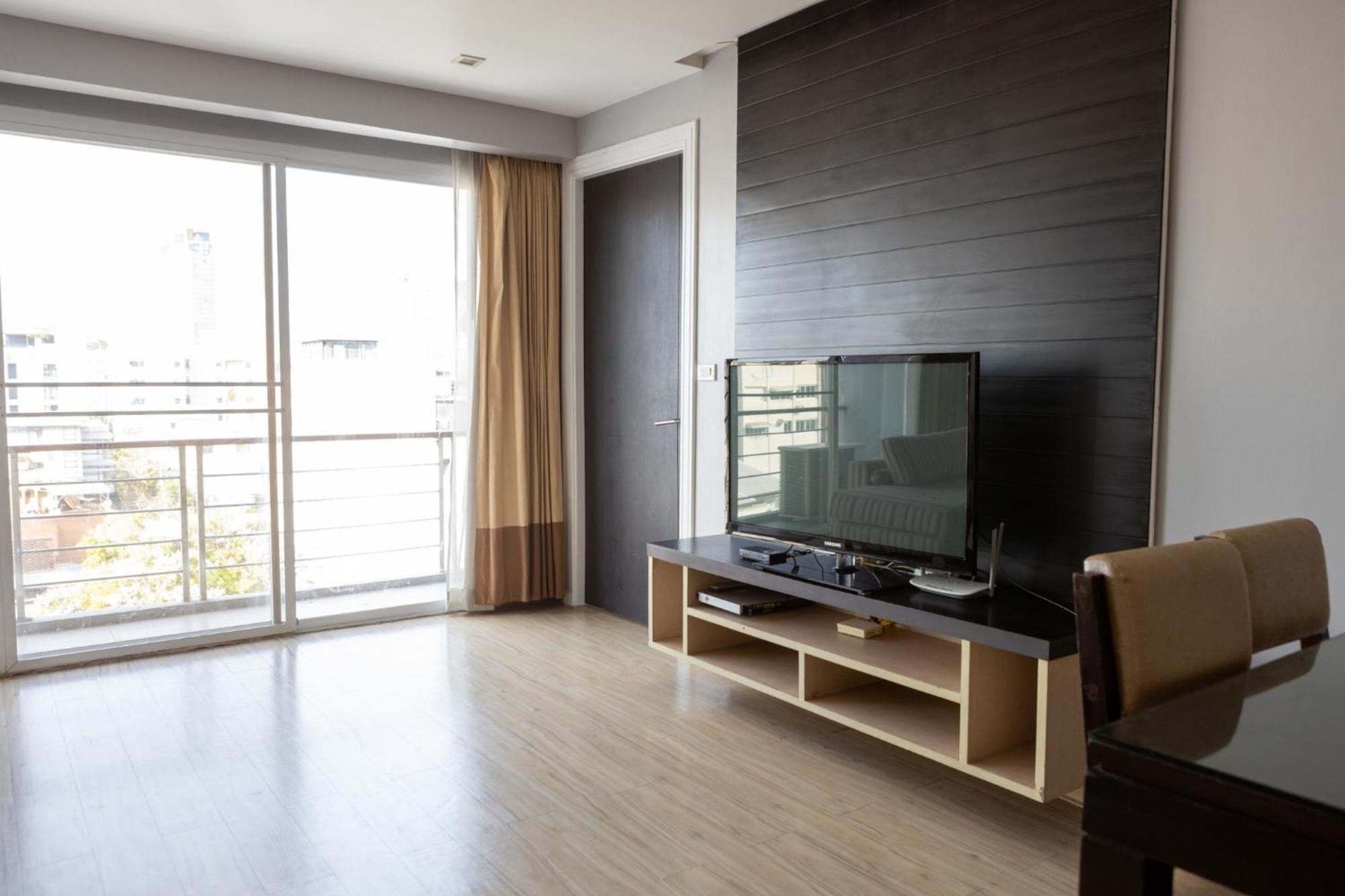 Go Inn Thonglor Банкок Екстериор снимка