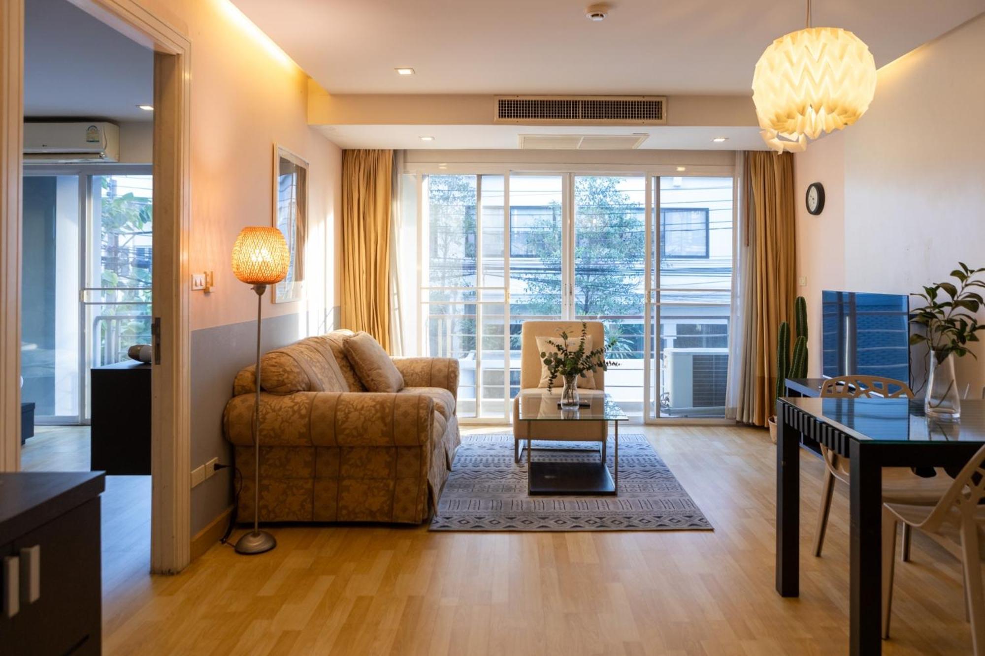 Go Inn Thonglor Банкок Екстериор снимка