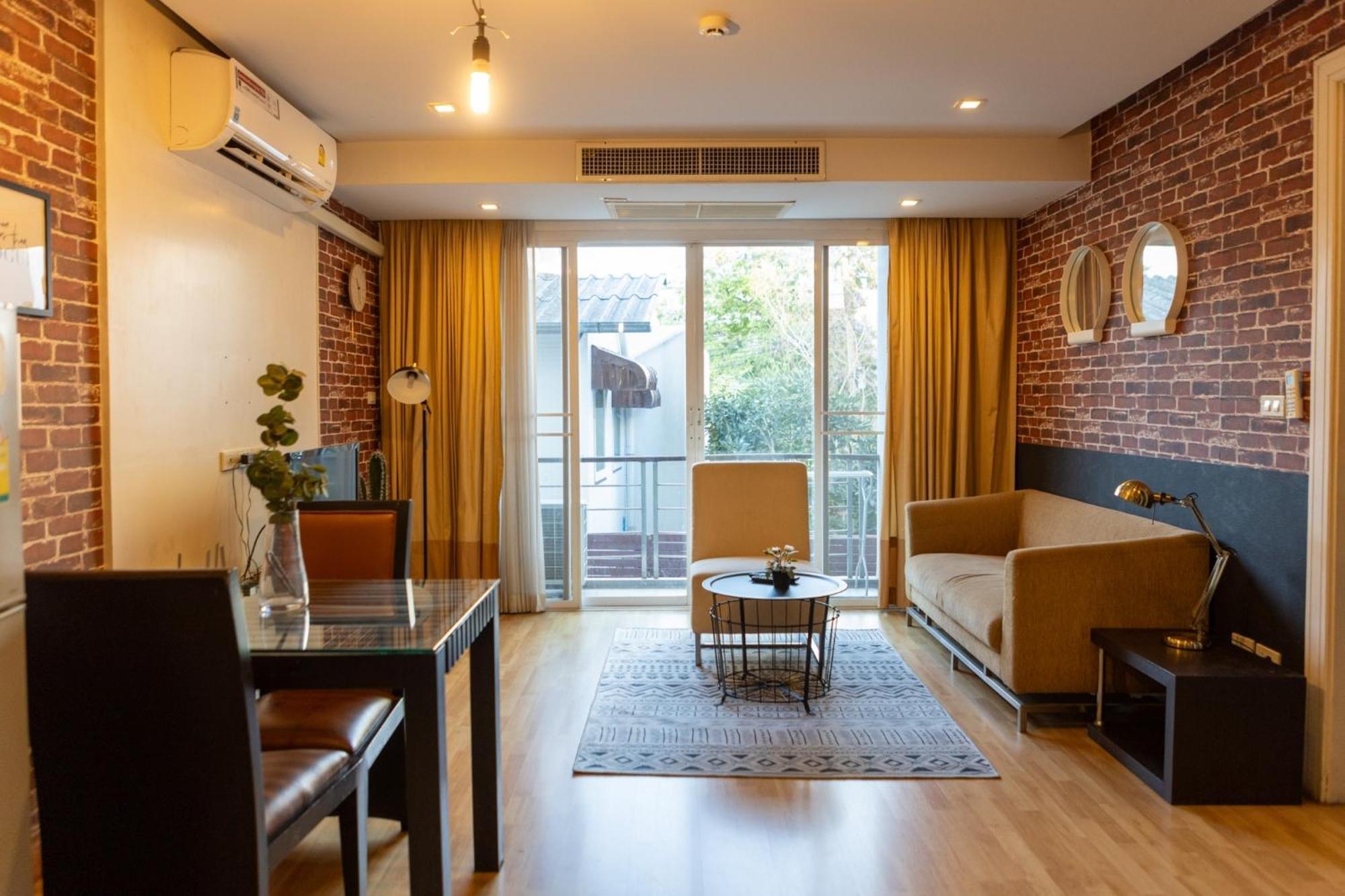 Go Inn Thonglor Банкок Екстериор снимка